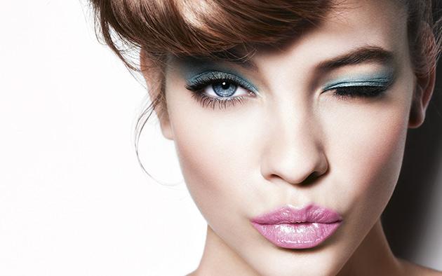 Eyeliner Tips for Blue Eyes