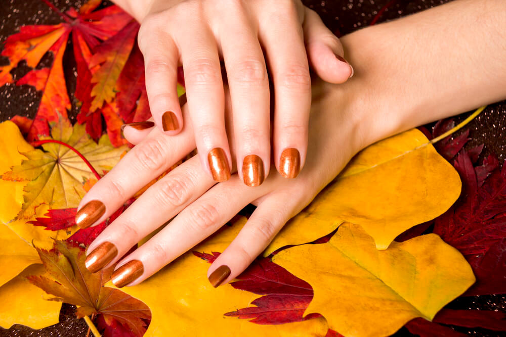 Autumnal shades nail color