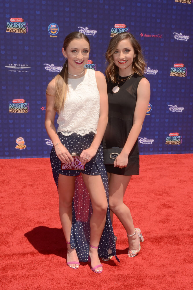 LOS ANGELES - APR 29: Brooklyn McKnight, Bailey McKnight at the 2017 Radio Disney Music Awards at the Microsoft Theater on April 29, 2017 in Los Angeles, CA