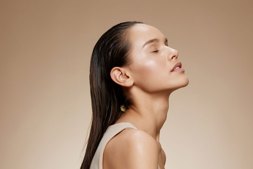 woman natural makeup