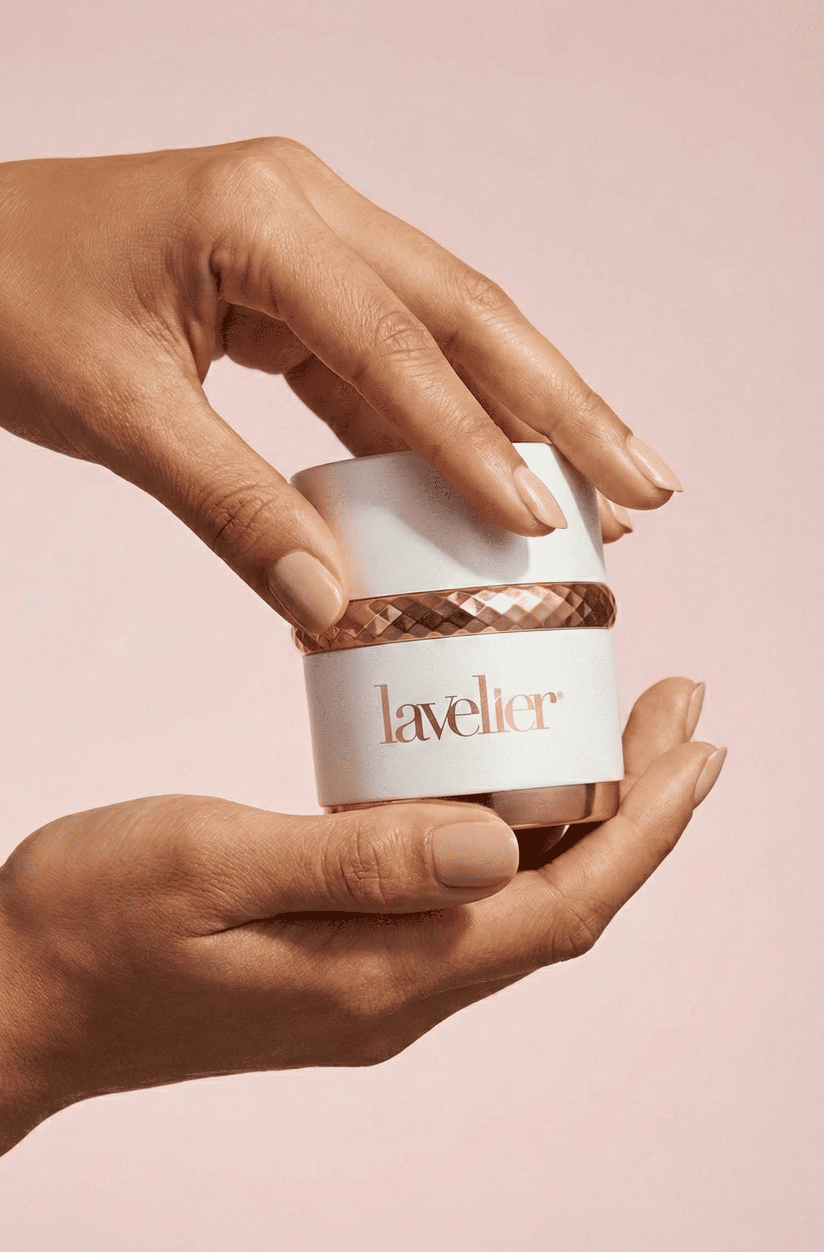 Opening the Lavelier HydroTherm Intense Masque
